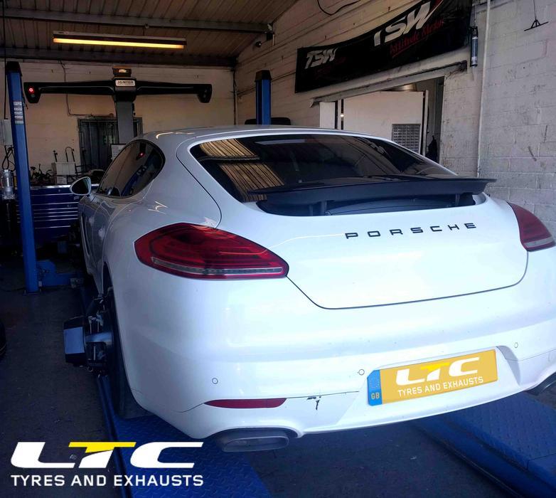 Hunter Hawkeye 4 Wheel Alignment (Tracking) LTC Tyres and Exhausts