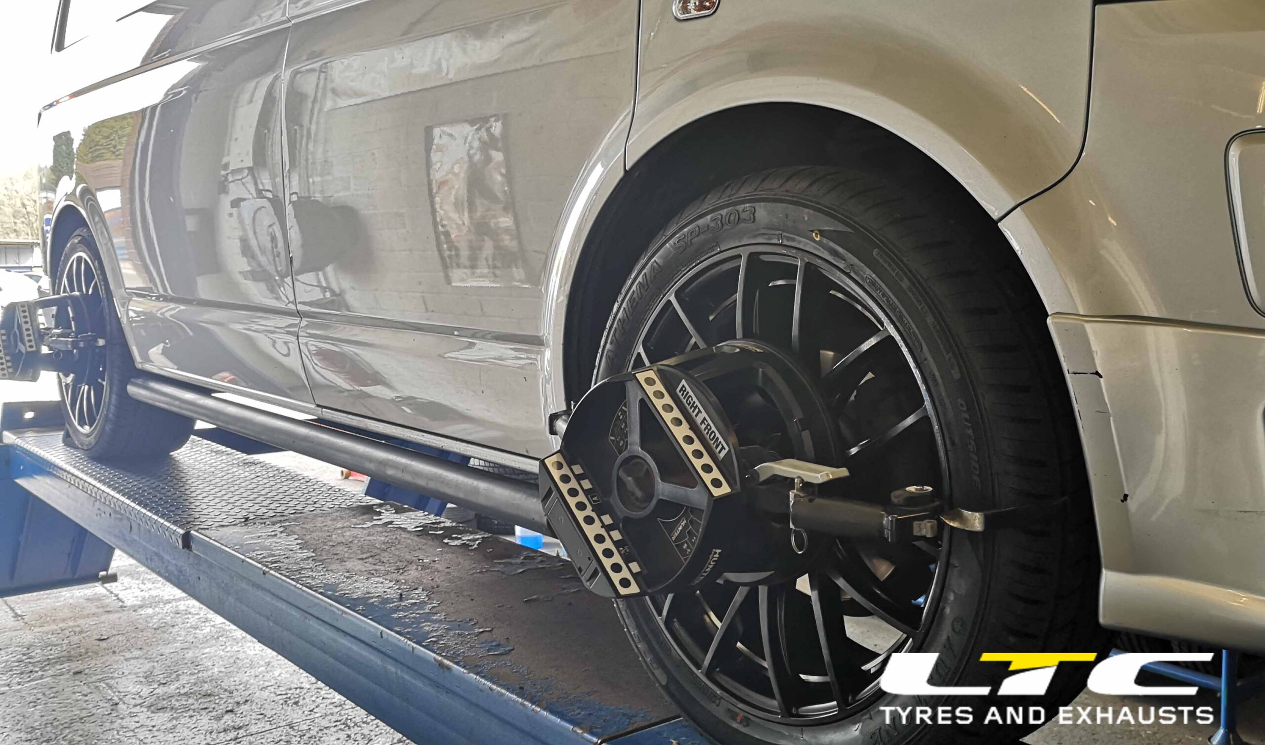 Van Hunter Hawkeye 4 Wheel Alignment Tracking