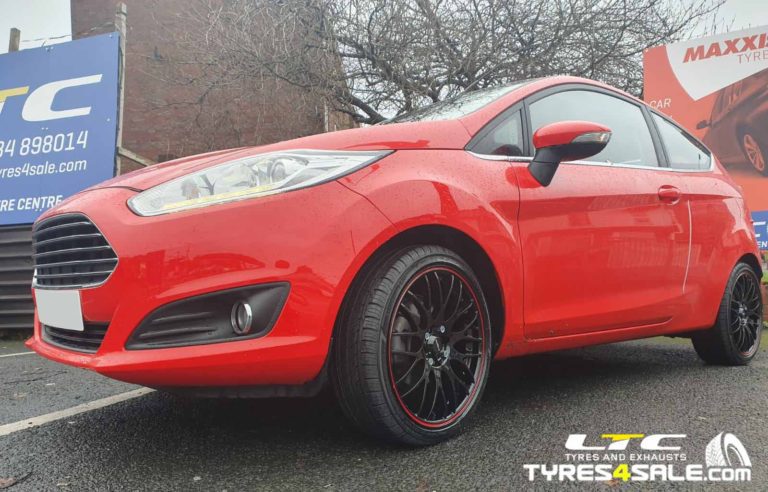 Set of 17" Calibre Motion 2 Alloy Wheels in Black / Red for Ford Fiesta