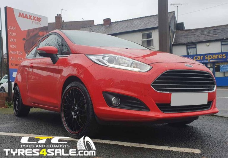 Set of 17" Calibre Motion 2 Alloy Wheels in Black / Red for Ford Fiesta