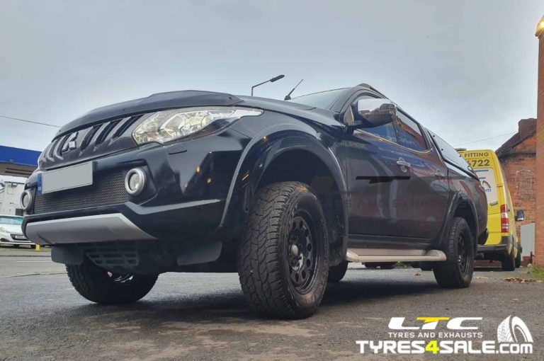 Set of Tuff Torque 17" Black Modular Alloy Wheels for Mitsubishi L200