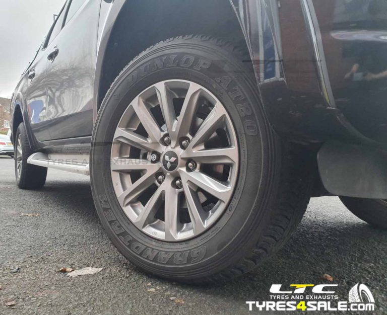 Set of Tuff Torque 17" Black Modular Alloy Wheels for Mitsubishi L200