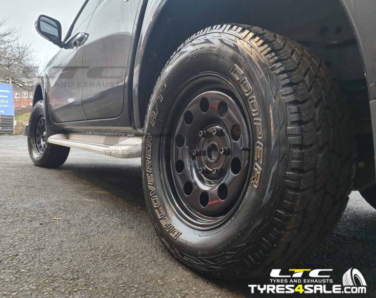 Set of Tuff Torque 17" Black Modular Alloy Wheels for Mitsubishi L200