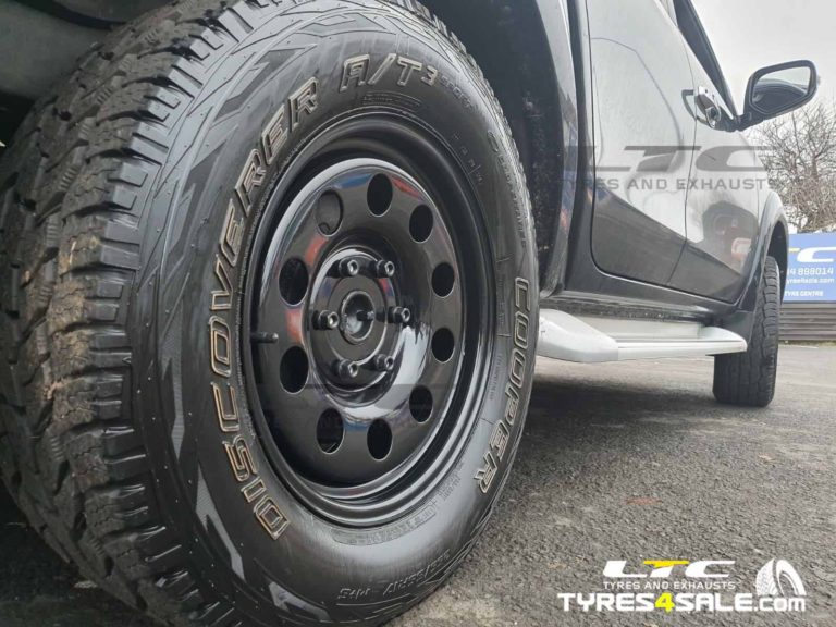 Set of Tuff Torque 17" Black Modular Alloy Wheels for Mitsubishi L200