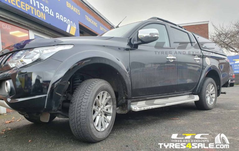 Set of Tuff Torque 17" Black Modular Alloy Wheels for Mitsubishi L200