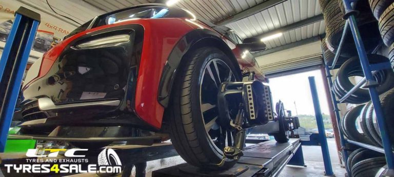 Hunter Hawkeye 4 Wheel Alignment by LTC Tyres and Exhausts