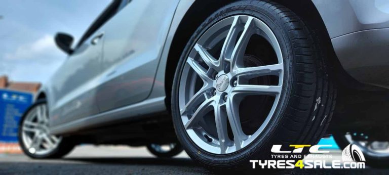 Dezent TZ 17" Alloy Wheels for VW Polo and a set of 215/40 17 Maxxis Tyres