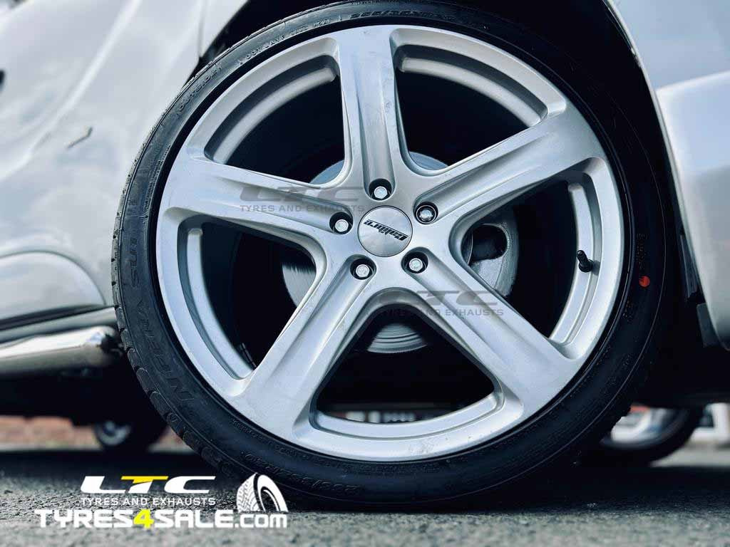 Calibre Tourer Silver 20" Alloy Wheels and a set of Nexen 255/35 20 97Y Tyres for Vauxhall Vivaro