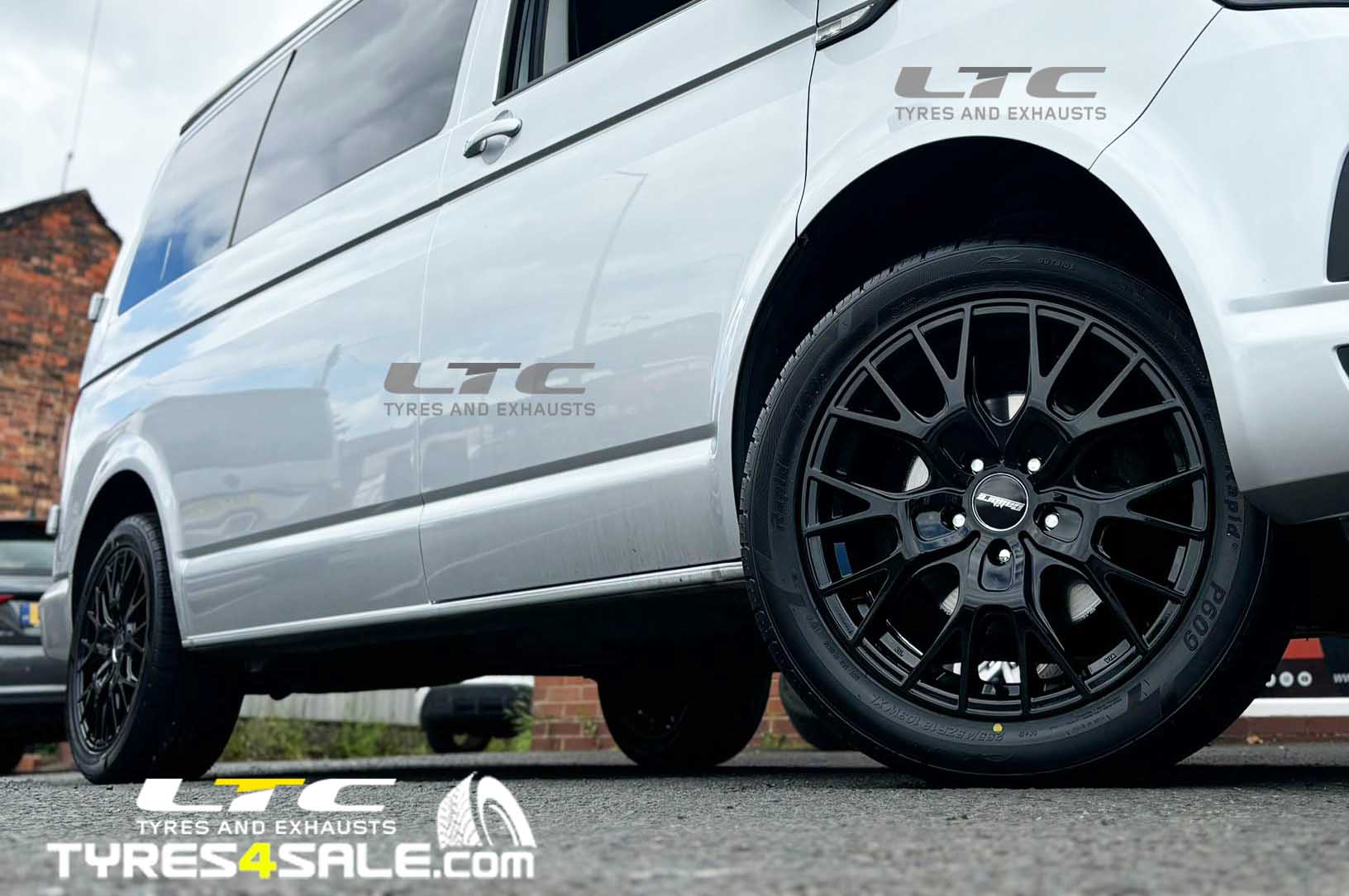 VW Transporter T5 T5.1 T6 Calibre Crusade Alloy Wheels 18″ Gloss Black