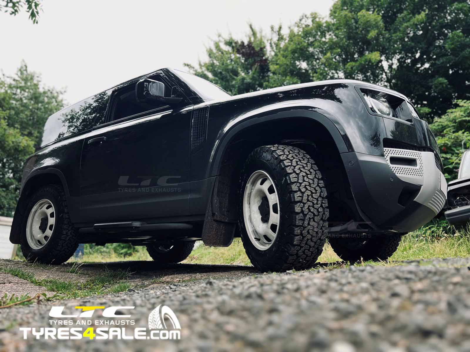 BFGoodrich 255/70 18 117s All-Terrain T/A KO2 for Land Rover Defender