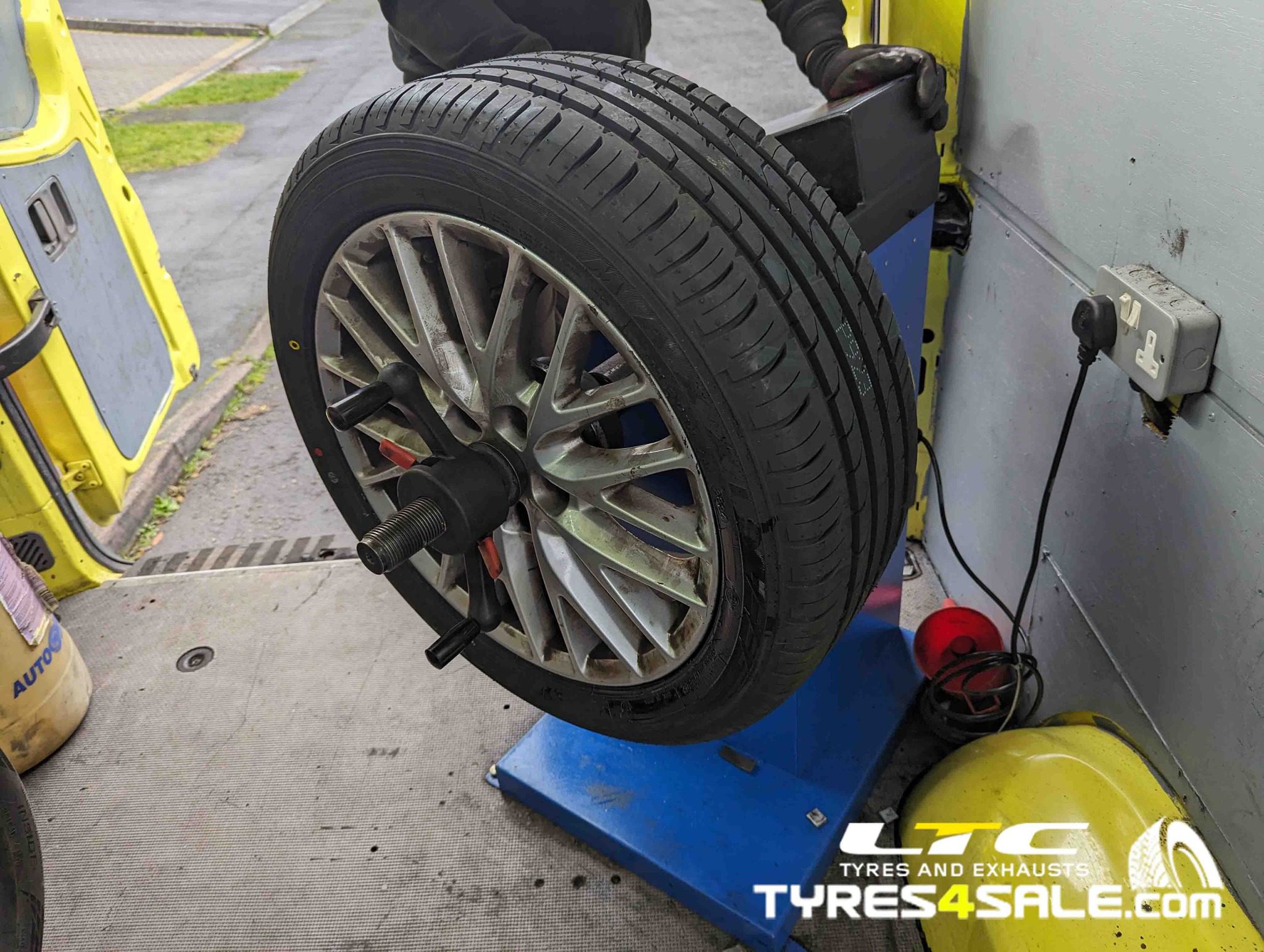 LTC Tyres and Exhaust Mobile Tyre Fitting Service - Stourbridge