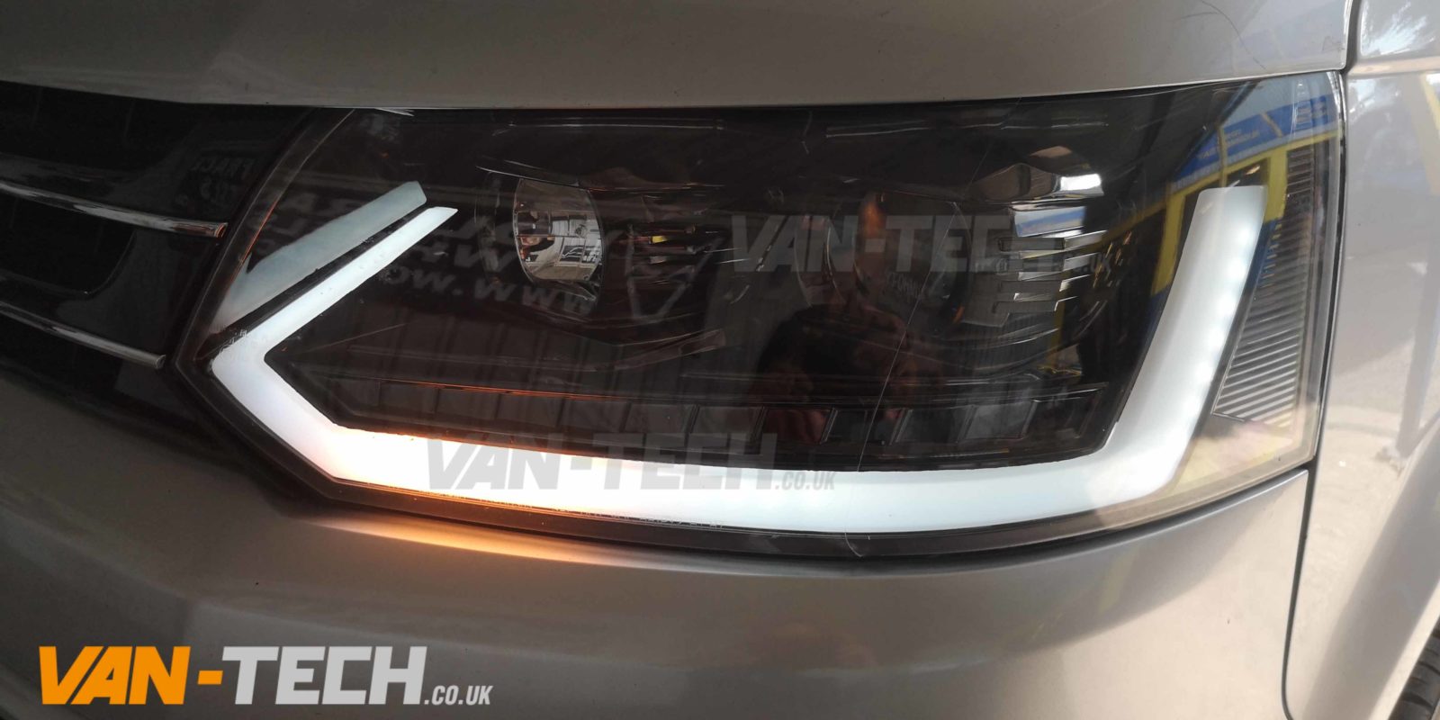 dav VW Transporter T5.1 Light Bar Headlights Dynamic Indicators 2010-2015