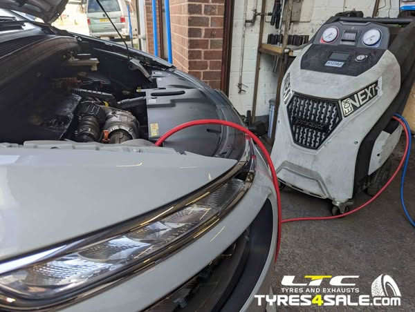 Air con re gas at ltc Kidderminster