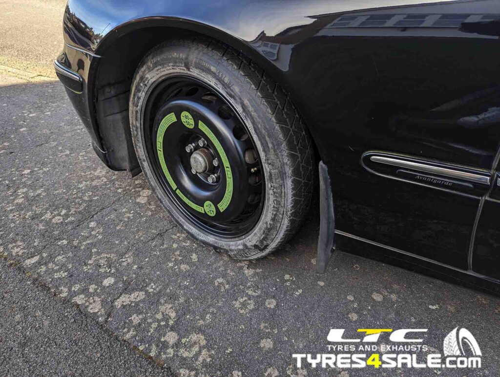 Emergency mobile tyre fitting - 225/45 R17 94Y Maxxis VS5 tyre fitted quickly for local driver