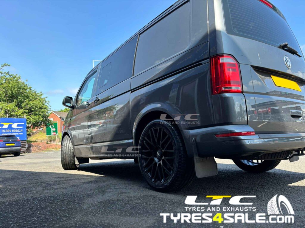VW Transporter T6 Alloy Wheels Momo Revenge 20″ Matte Black and a set of 275/40R20 MAXXIS VS5 106Y XL tyres