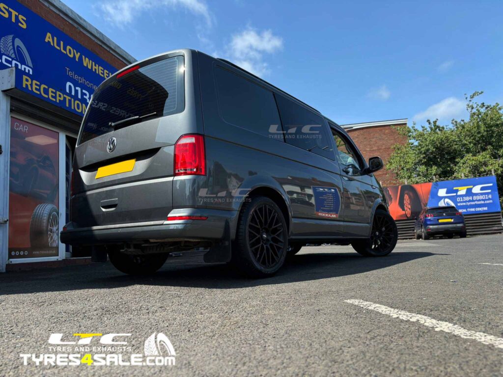 VW Transporter T6 Alloy Wheels Momo Revenge 20″ Matte Black and a set of 275/40R20 MAXXIS VS5 106Y XL tyres
