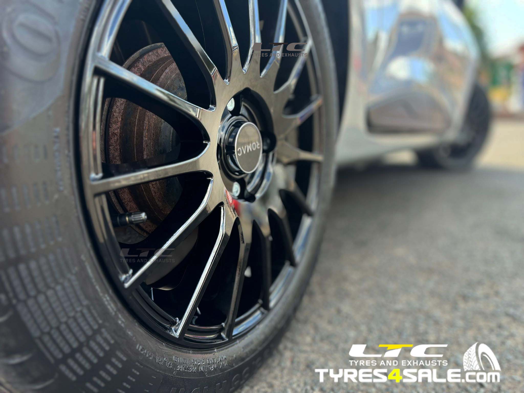 Romac Pulse 16" Alloy Wheels Gloss Black for Renault Clio