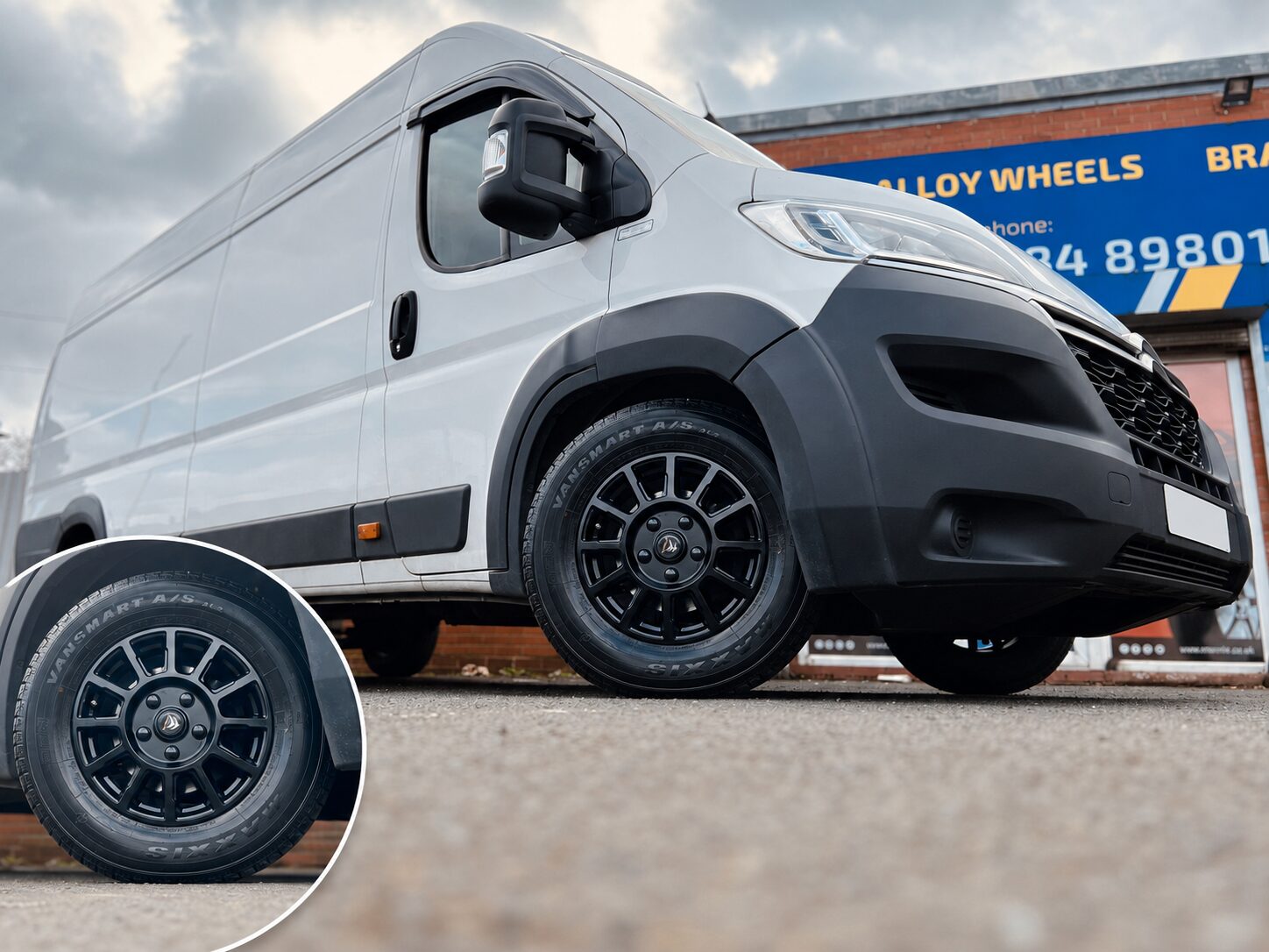 Renault Trafic alloy wheels and tyre package