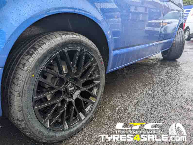 Momo Revenge 20" Alloy Wheels for VW Transporter T6.1 with 275/40R20 Milever Tyres