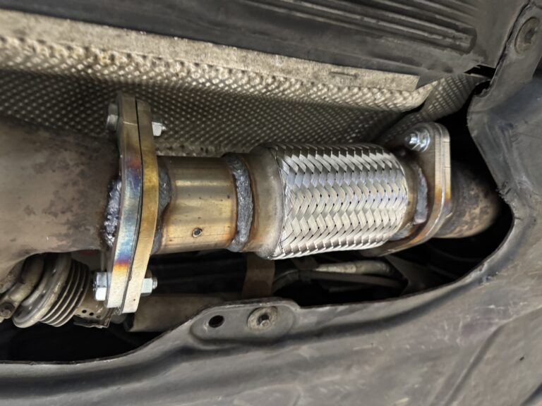 Replacement exhaust flexi section welded into an existing exhaust system